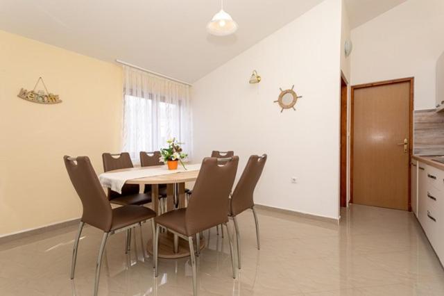 Apartments Marinko Baska  Bagian luar foto