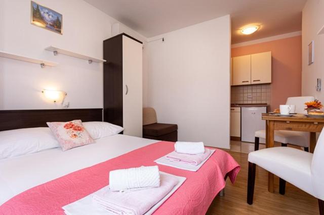 Apartments Marinko Baska  Bagian luar foto